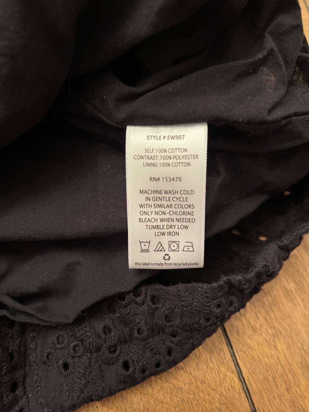 Evereve Black Eyelet Lace-Trim Tank Top size Small - Picture 4 of 5